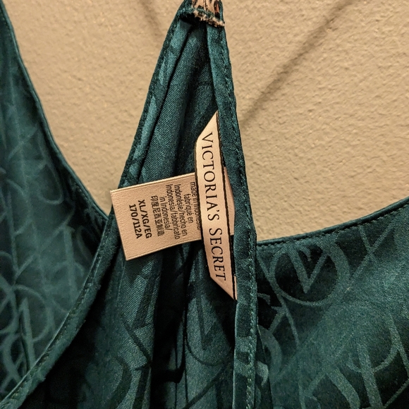 Victoria Secret Size XL Cami Top Animal Print Accent Intimate Sleepwear PJ Green - Picture 10 of 11